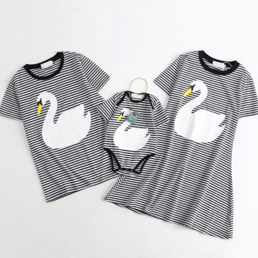 Mother Daughter Dresses Baby Girl Princess Dress Family Matching Outfits Mum and Daughter Dress Striped Swan Father Son Shirt 2