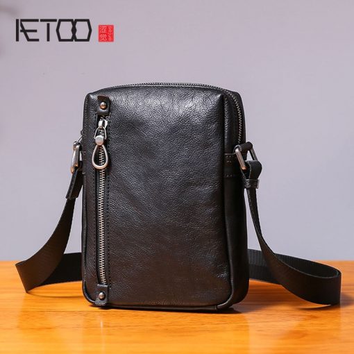 AETOO Single shoulder bag male leather casual vertical small bag handmade retro head cowhide men's small satchel 1