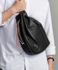 AETOO Trendy leather men's chest bag, fashion head leather one-shoulder bag, men's stiletto bag 2
