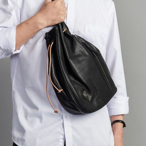 AETOO Trendy leather men's chest bag, fashion head leather one-shoulder bag, men's stiletto bag 2